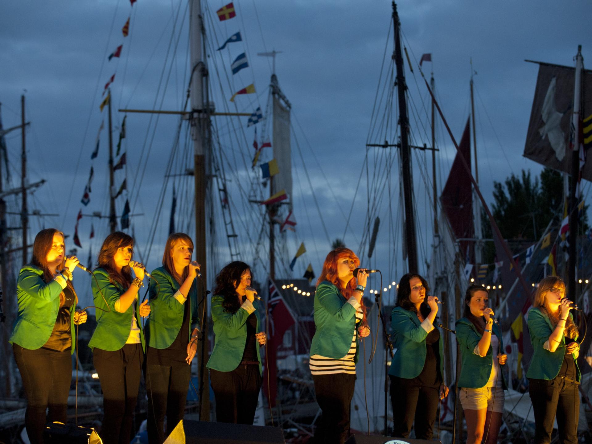 Festival du Chant de Marin (Sea shanty festival) Brittany tourism