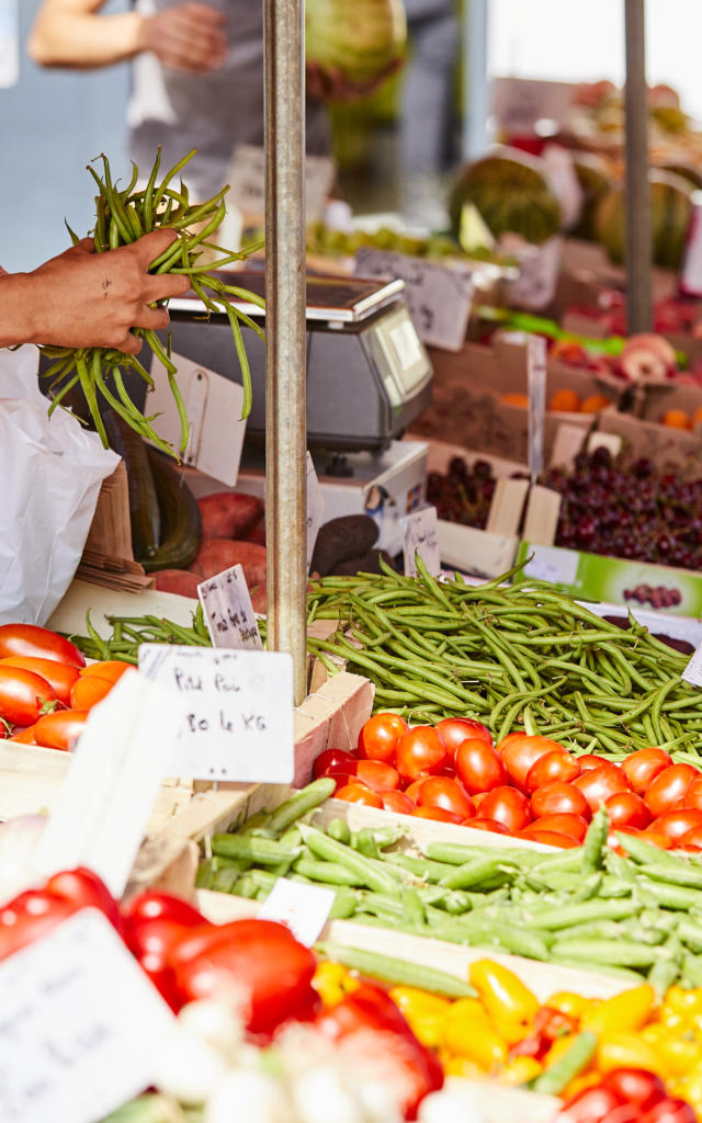 Stand de légumes au marché