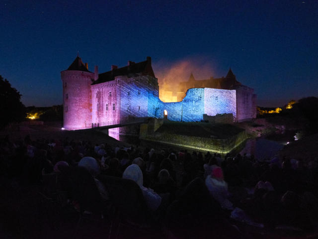 Spectacle nocturne au Château de Suscinio