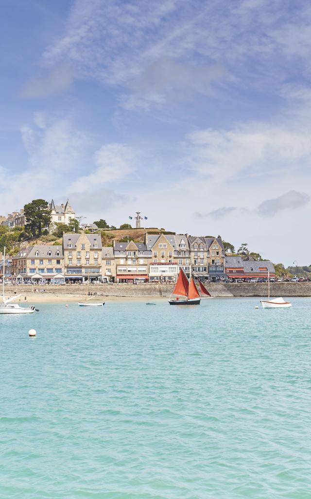 Port de Cancale vue du large