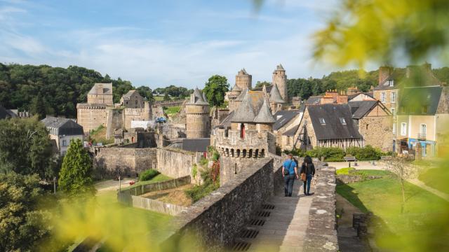 Fougères - Balade sur les Remparts