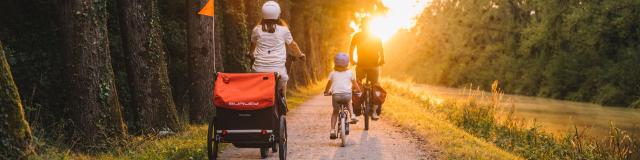 Bains-sur-Oust - Balade en famille à vélo